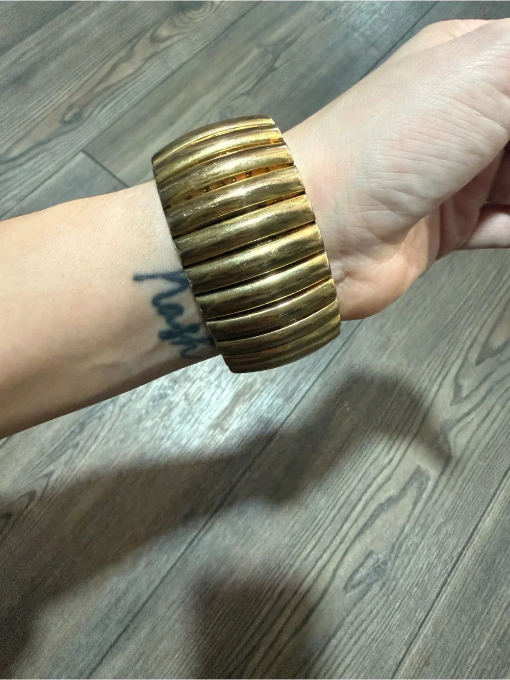 Vintage Gottex Gold Tone Cuff Watch Mother of Pearl Dial Quartz Stretch Band